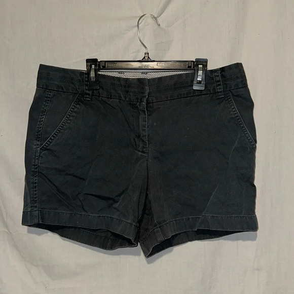J Crew Chino broken in 100% cotton shorts size 8 - Picture 1 of 3